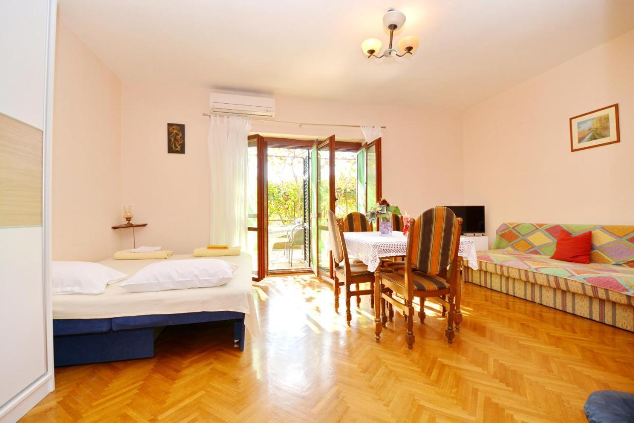 Apartmani Irena Ciovo トロギール エクステリア 写真
