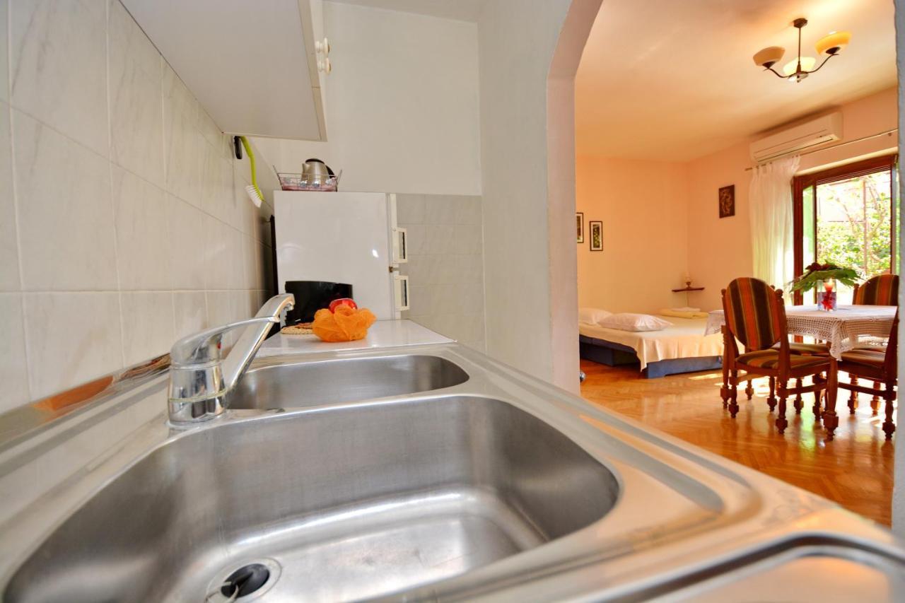 Apartmani Irena Ciovo トロギール エクステリア 写真