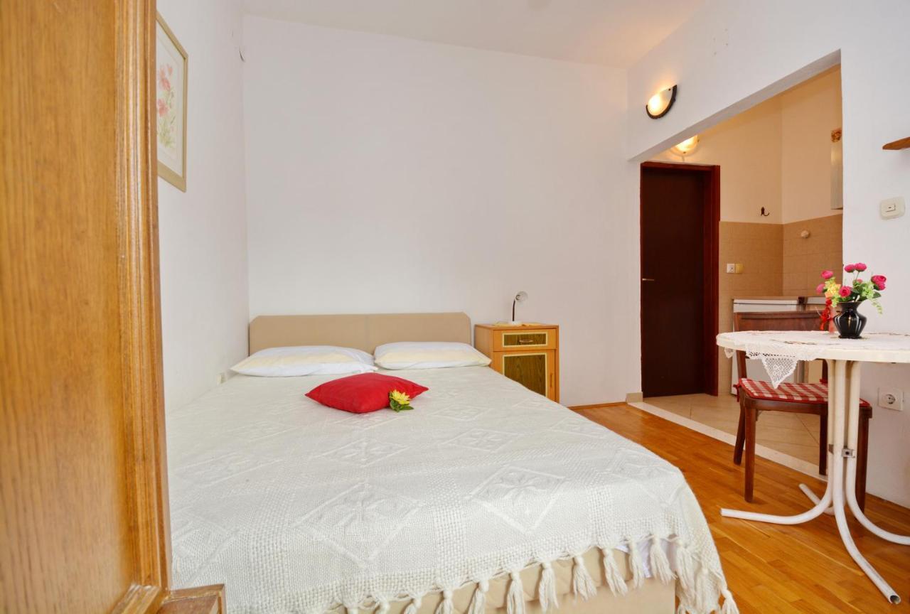 Apartmani Irena Ciovo トロギール エクステリア 写真