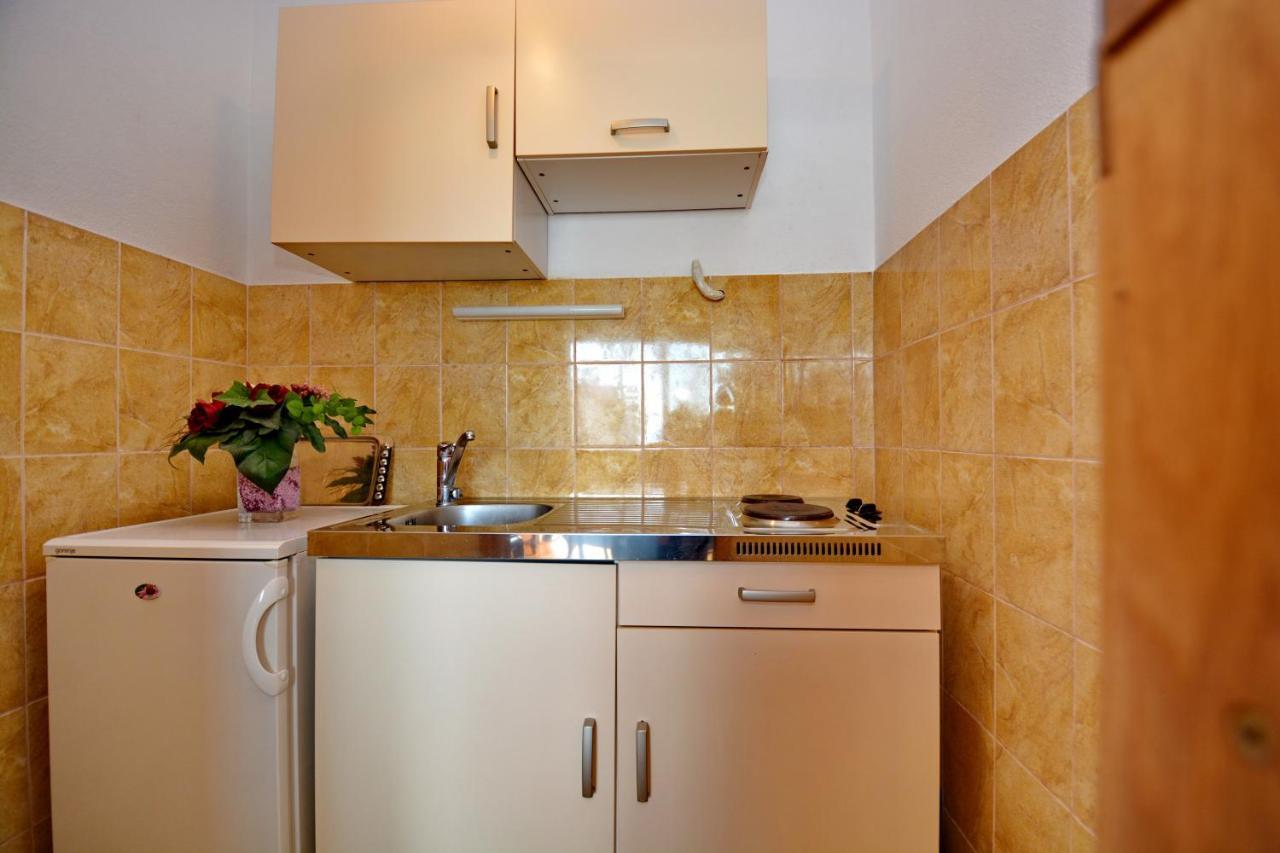 Apartmani Irena Ciovo トロギール エクステリア 写真