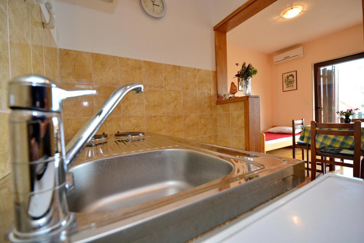 Apartmani Irena Ciovo トロギール エクステリア 写真