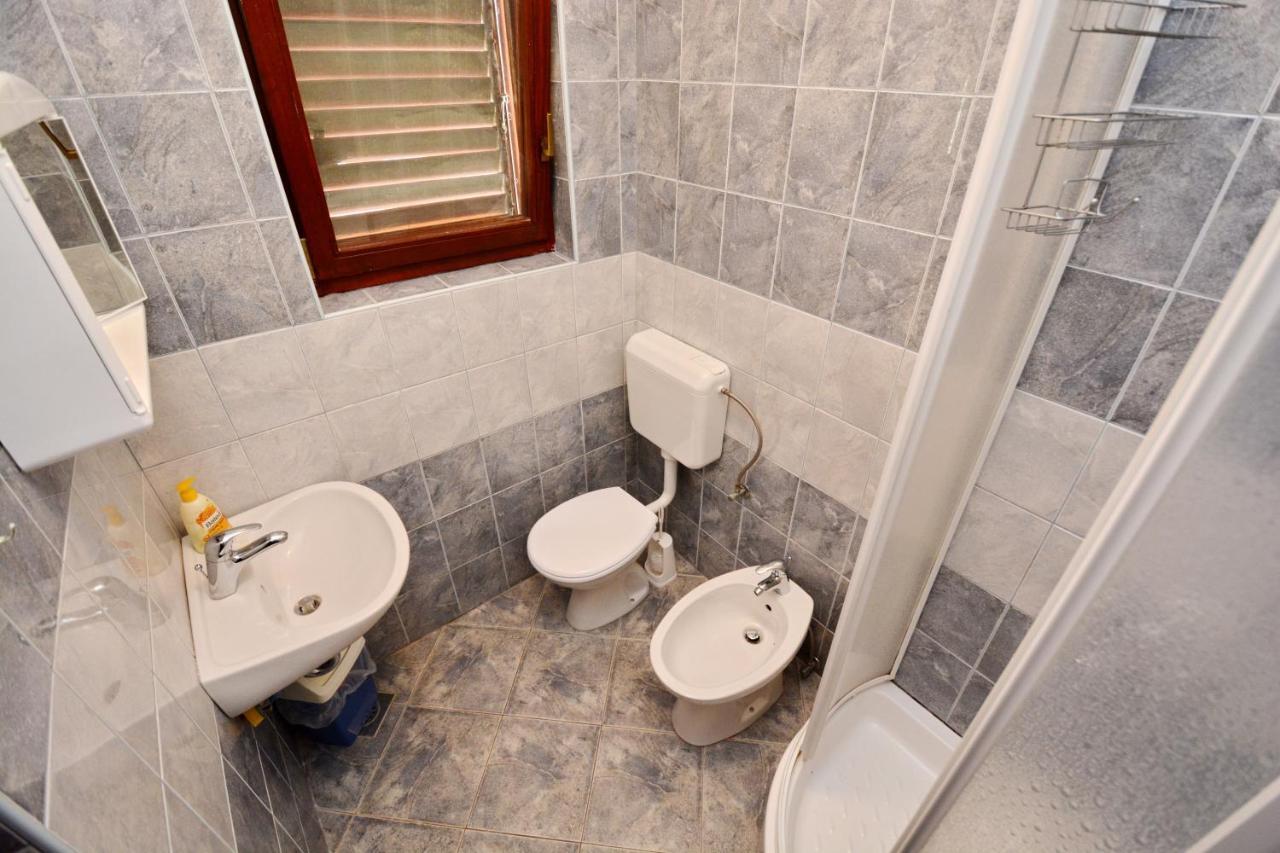 Apartmani Irena Ciovo トロギール エクステリア 写真