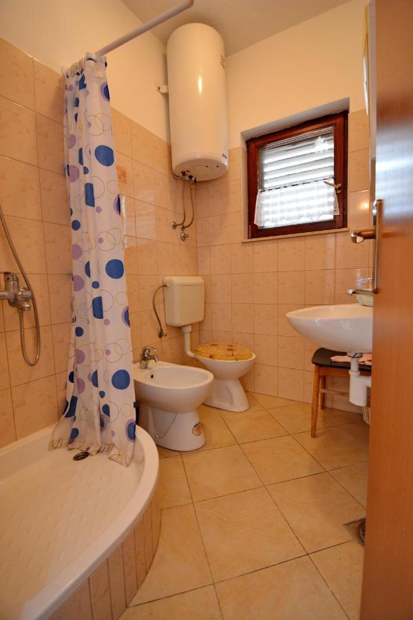 Apartmani Irena Ciovo トロギール エクステリア 写真